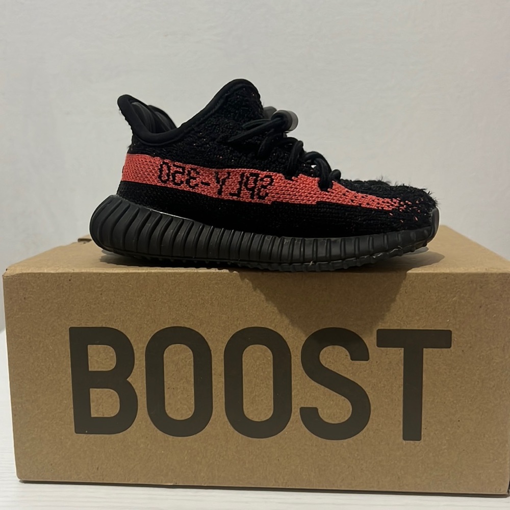 Yeezy boost 350 v2 infants, size 6k